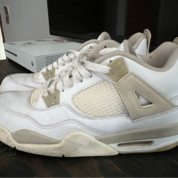 Jordan 4 Retro “Sand” size 9Y, womens 10.5; mens 9 - Picture 4 of 7
